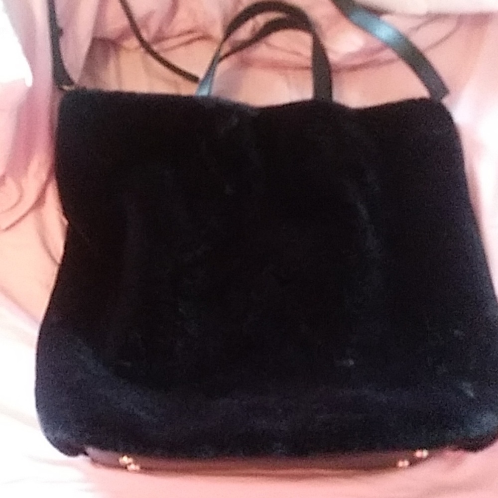Big black velvet for on the front of the purse and